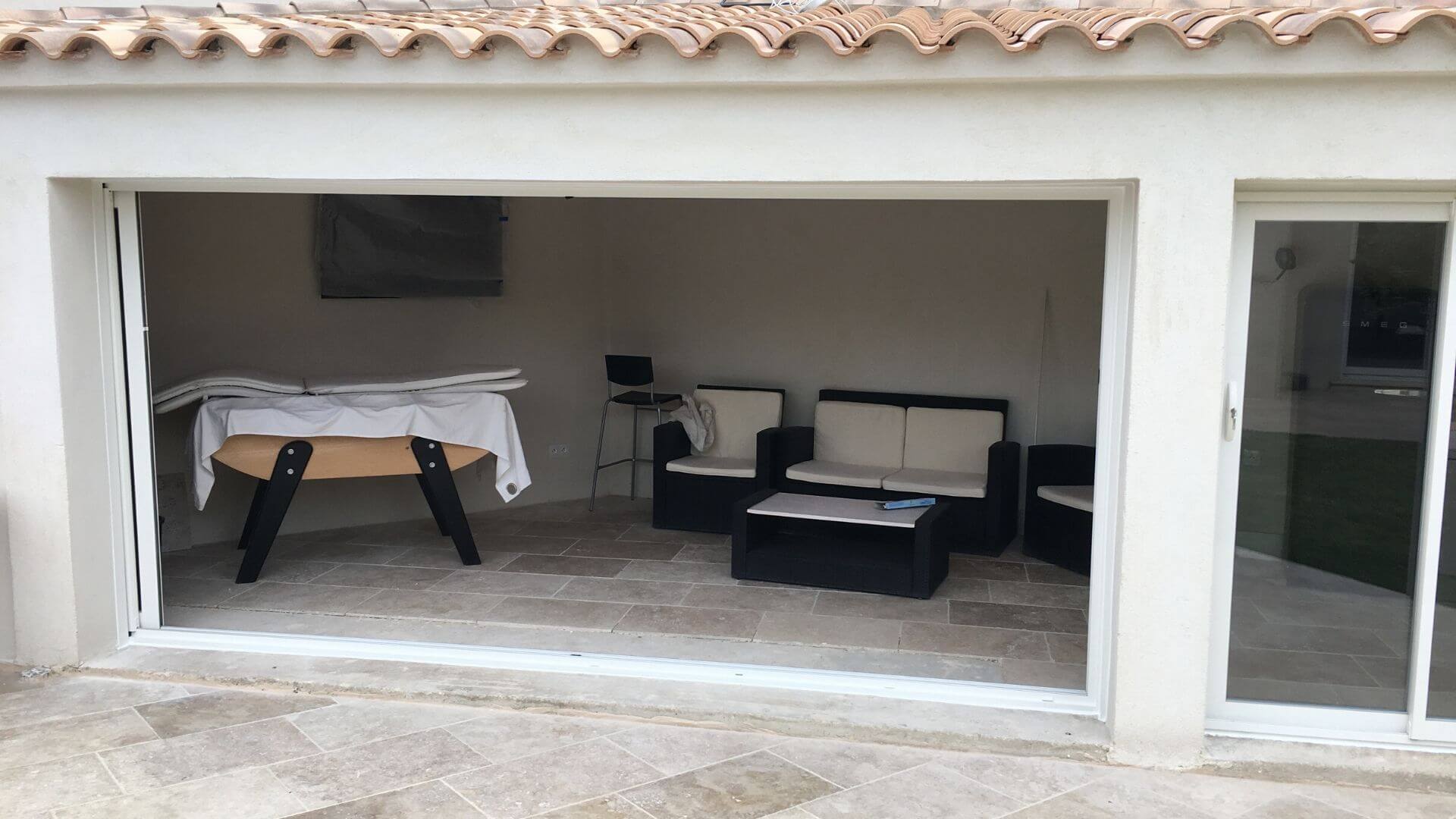 F2J Sur Mesure Saint-Cyr-sur-Mer Pergolas Bioclimatiques Fenêtres Alu PVC Baie vitrée volet roulant store portail porte de garage automatisme vitrerie Vérandas Serrurerie Dépannage