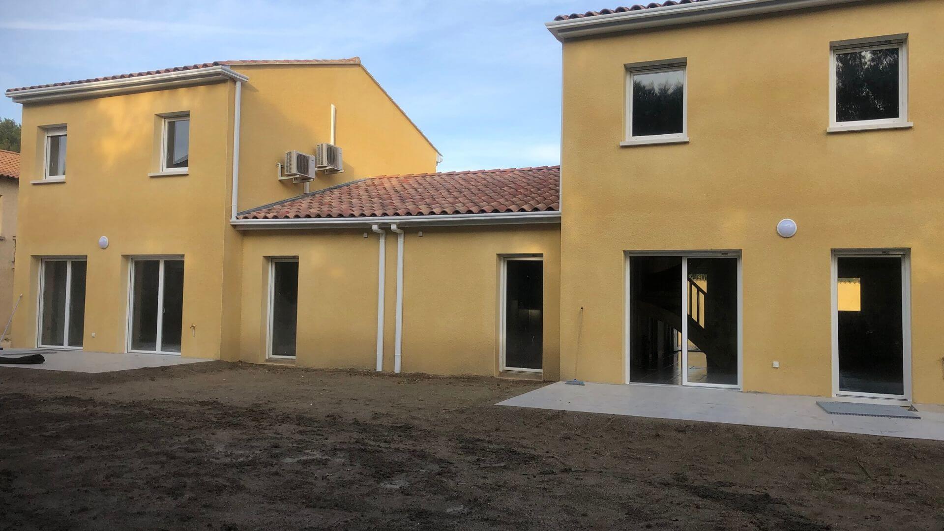 F2J Sur Mesure Saint-Cyr-sur-Mer Pergolas Bioclimatiques Fenêtres Alu PVC Baie vitrée volet roulant store portail porte de garage automatisme vitrerie Vérandas Serrurerie Dépannage