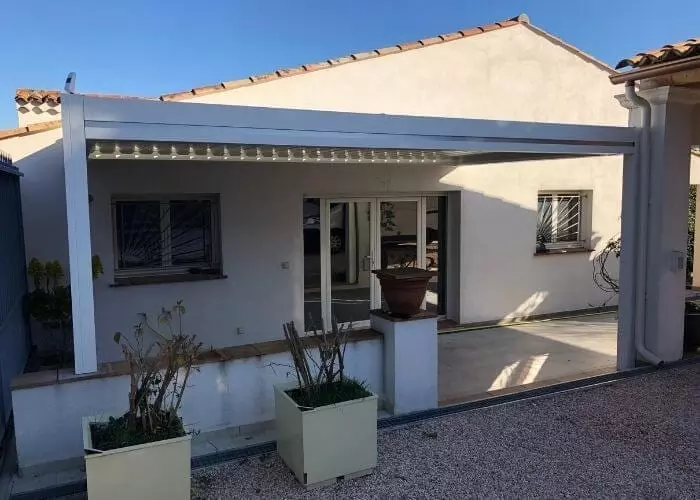 F2J Sur Mesure Saint-Cyr-sur-Mer Pergolas Bioclimatiques Fenêtres Alu PVC Baie vitrée volet roulant store portail porte de garage automatisme vitrerie Vérandas Serrurerie Dépannage